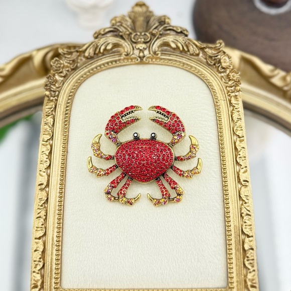 Charming Red Crystal Crab Brooch 🦀 - Picture 6 of 8